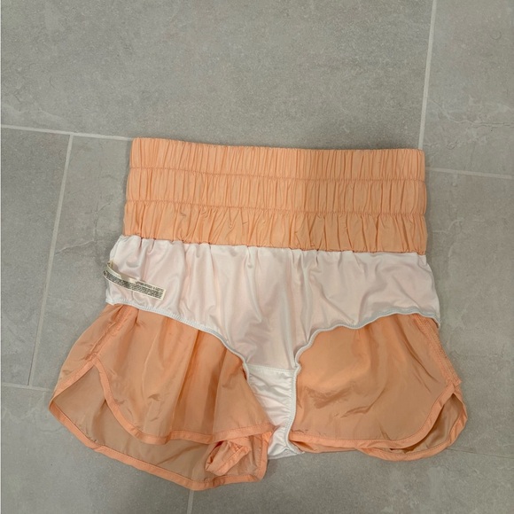 FP Movement Peach The Way Home Shorts Size Small - Picture 10 of 10